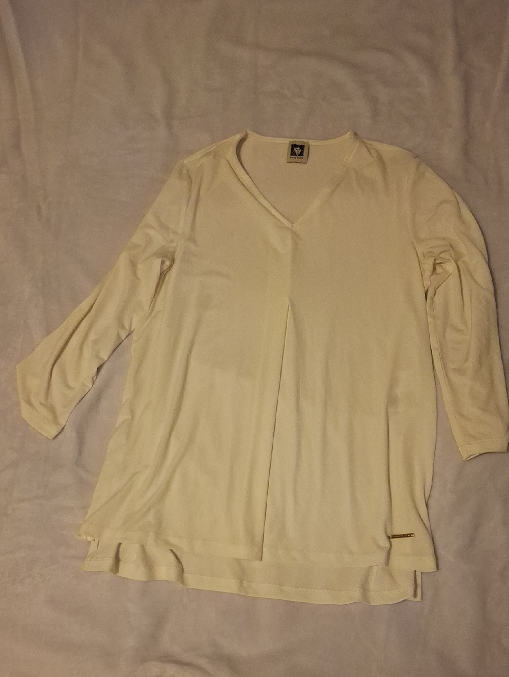 On Sale 3 ladies, top all for on1 price.